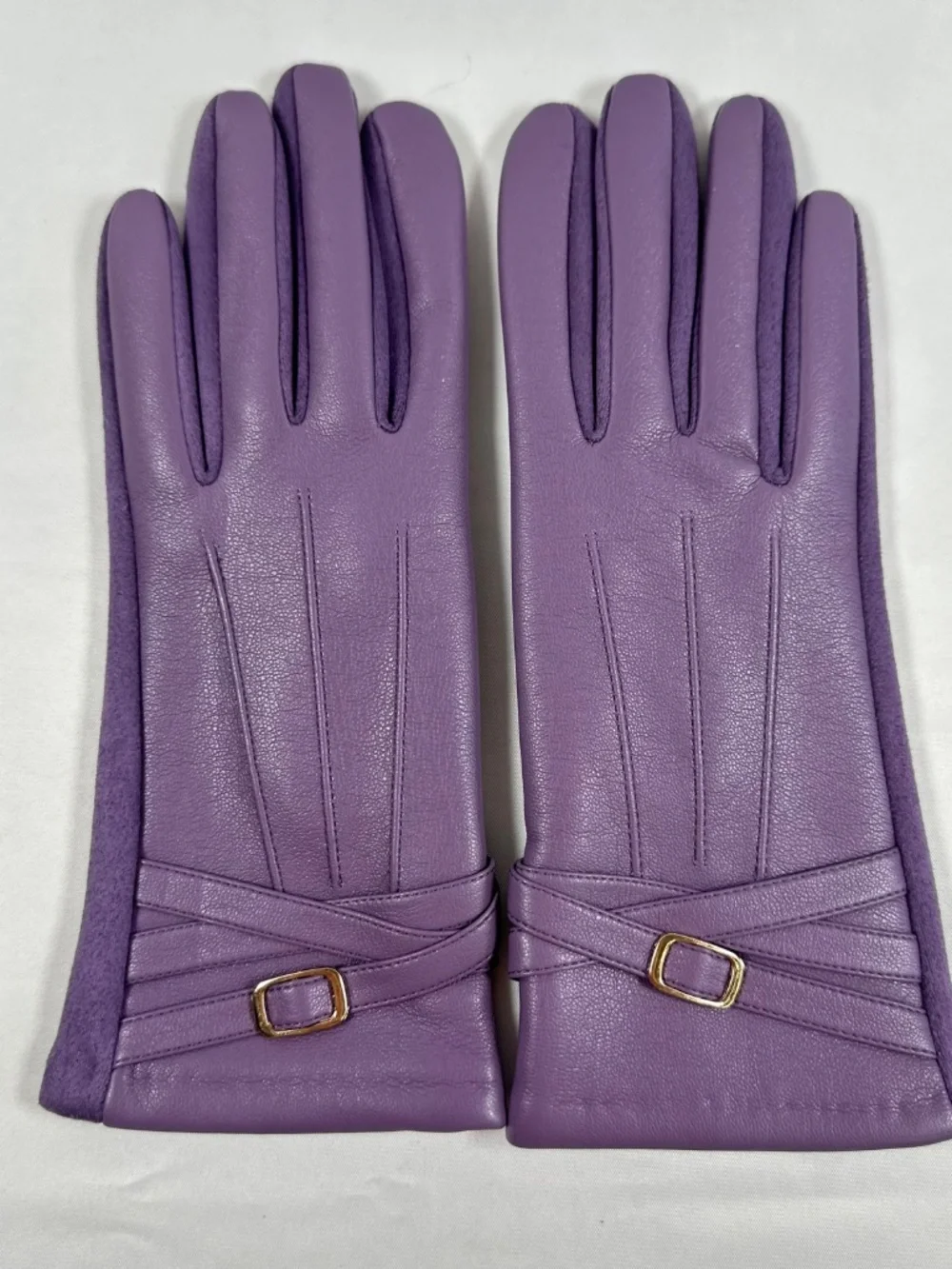 Women's Purple Fashion Gloves, Size Medium, Faux Leather Outer, Soft Inside